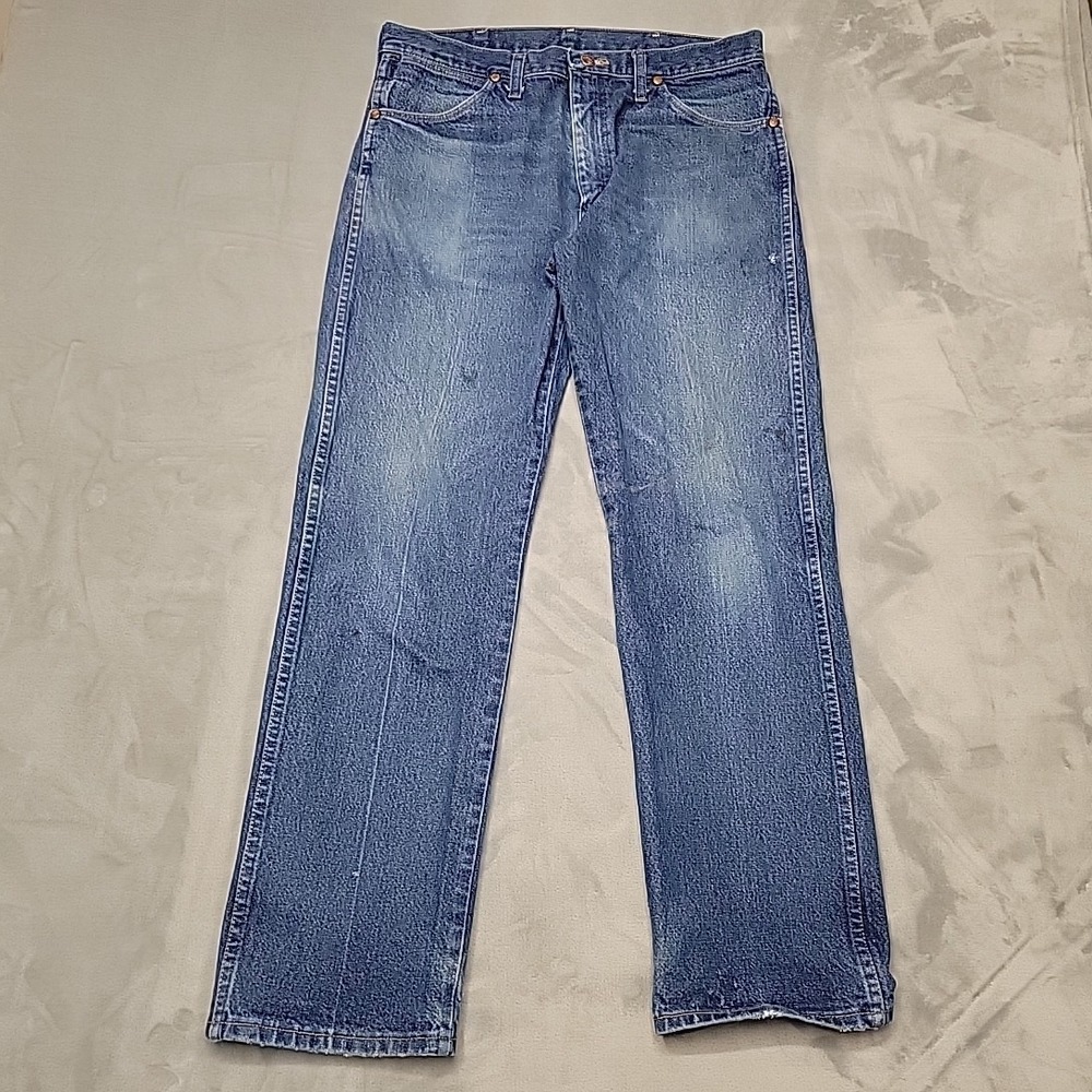Wrangler Jeans Men 34x31 Faded Blue 13MWZ Cowboy Cut Western Ranch Farm Workwear